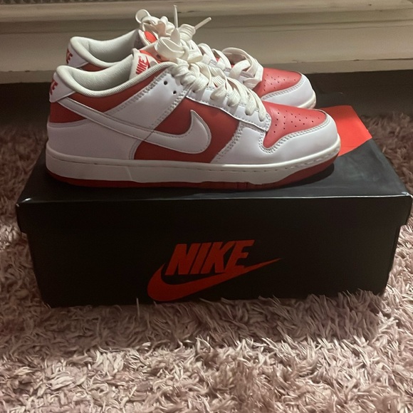 Dunks Championship Red